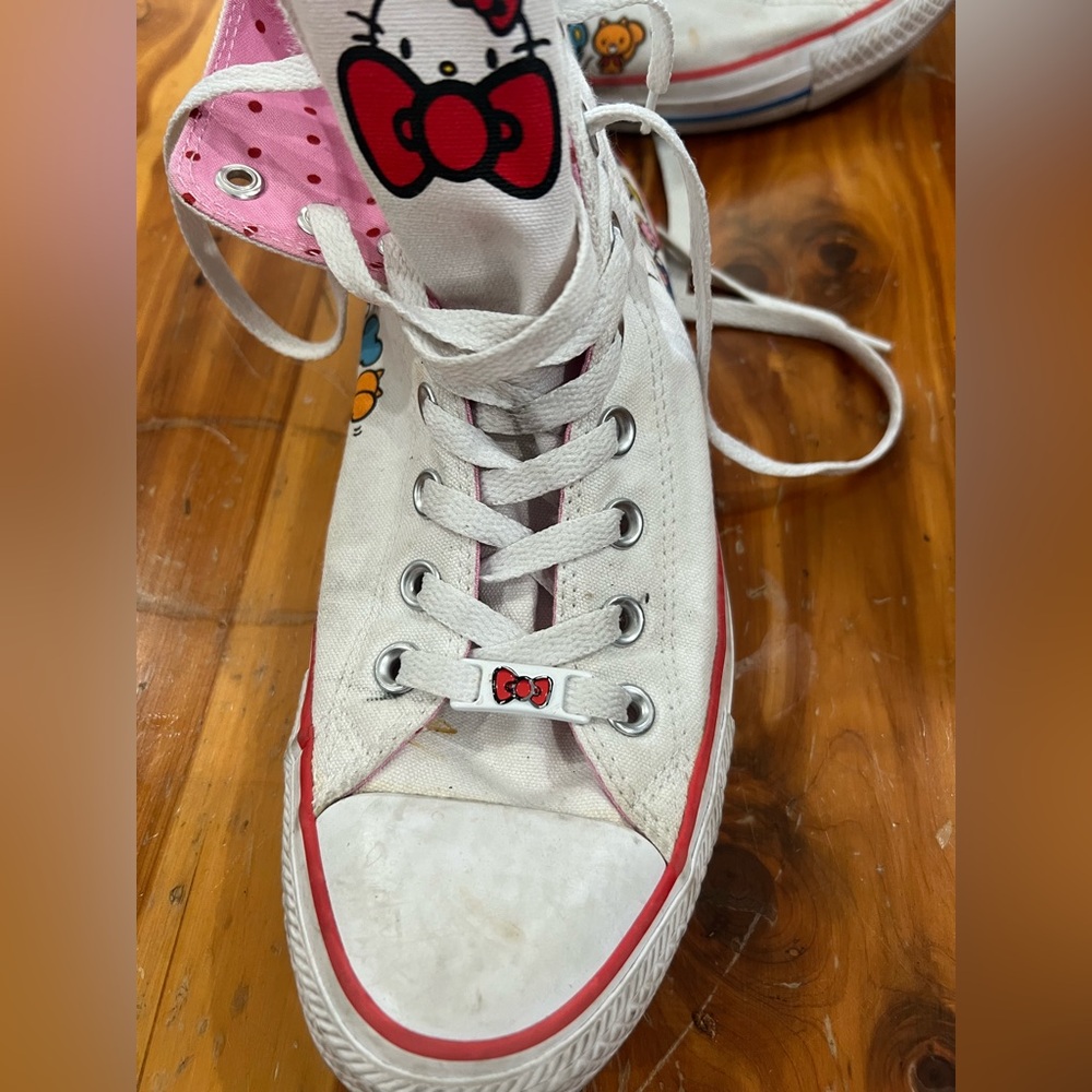 Converse Hello Kitty x Chuck Taylor All Star Canvas High Top Classic White - Picture 3 of 13
